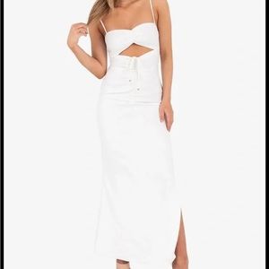 Kittenish island time white maxi dress